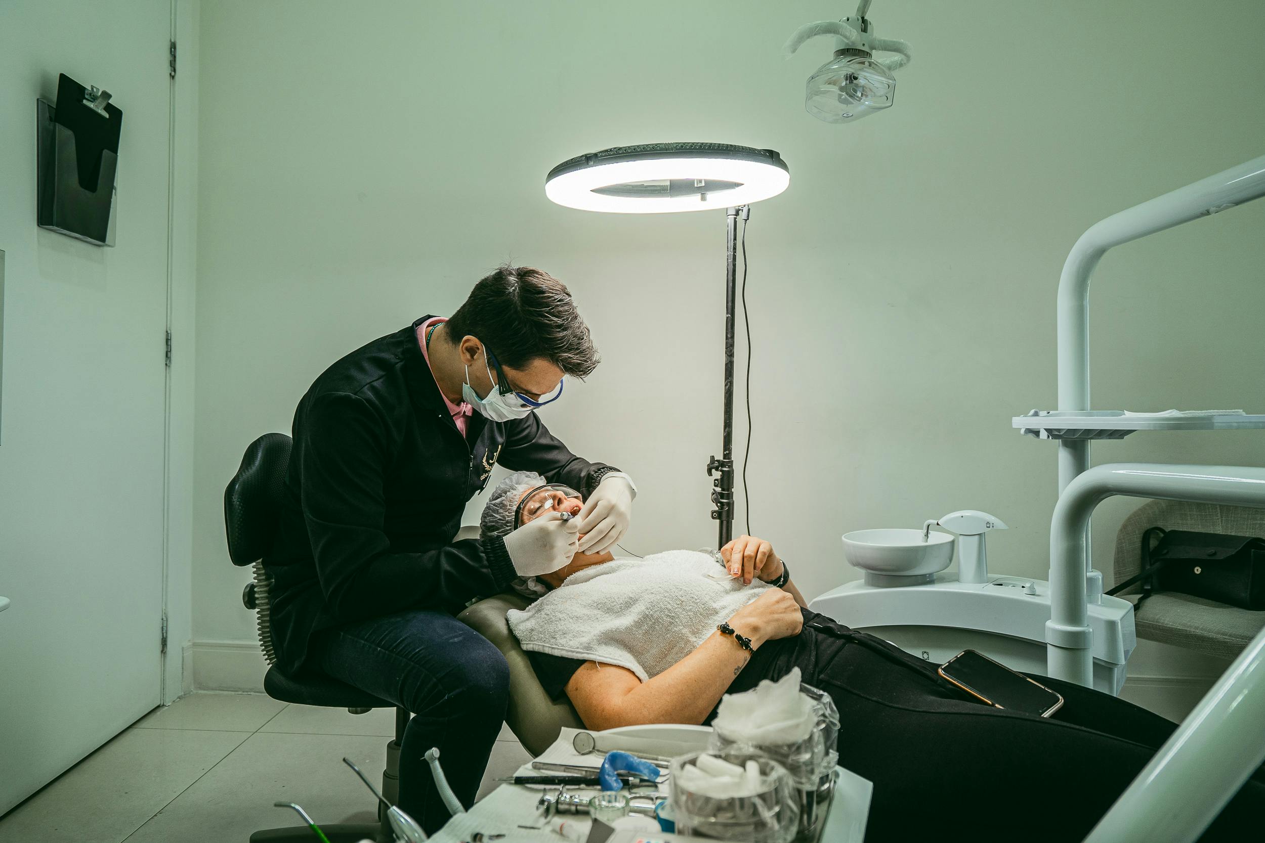 WHY CHOOSE MK DENTAL STUDIO